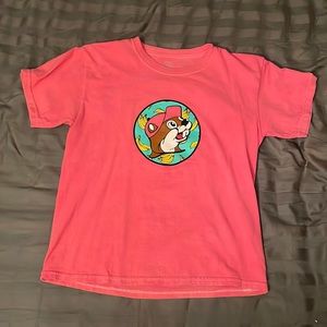 Buc-ee’s Tshirt youth large similar size to women’s XS pink